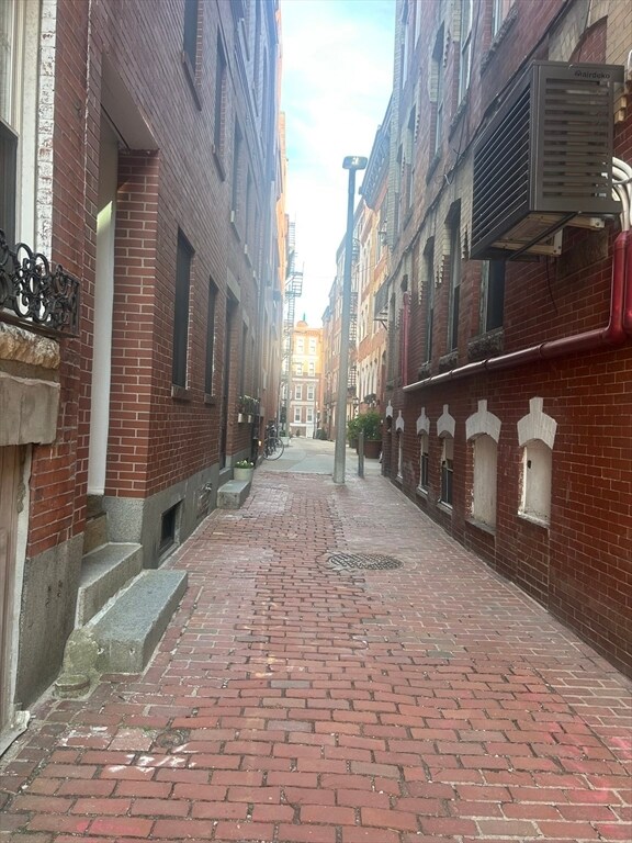 Building Photo - 6 Cleveland Ave