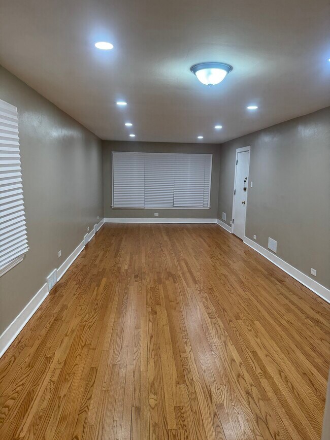 Foto del edificio - 8124 S Calumet Ave