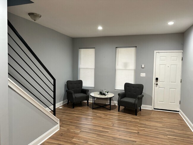 Building Photo - 3456 Park Heights Ave