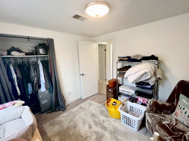 Foto del edificio - 1416 Rutherford Avenue