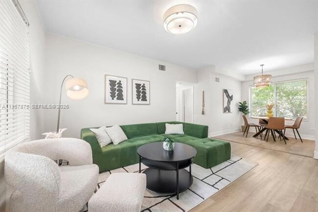 Photo - 1471 Lincoln Terrace Apartment