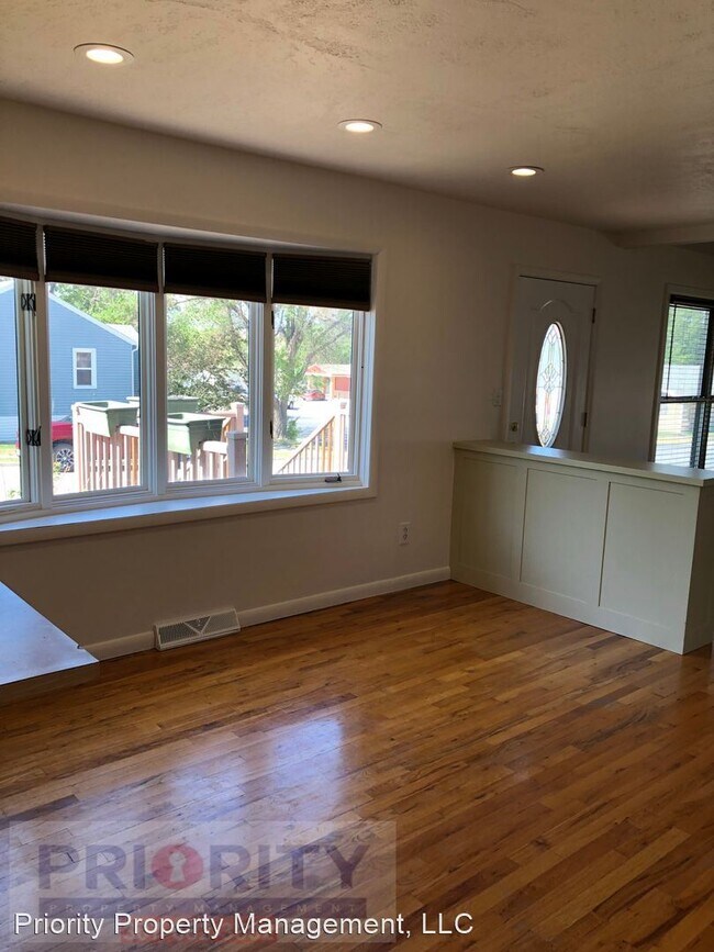 Building Photo - 4 br, 2 bath House - 100 Crook St