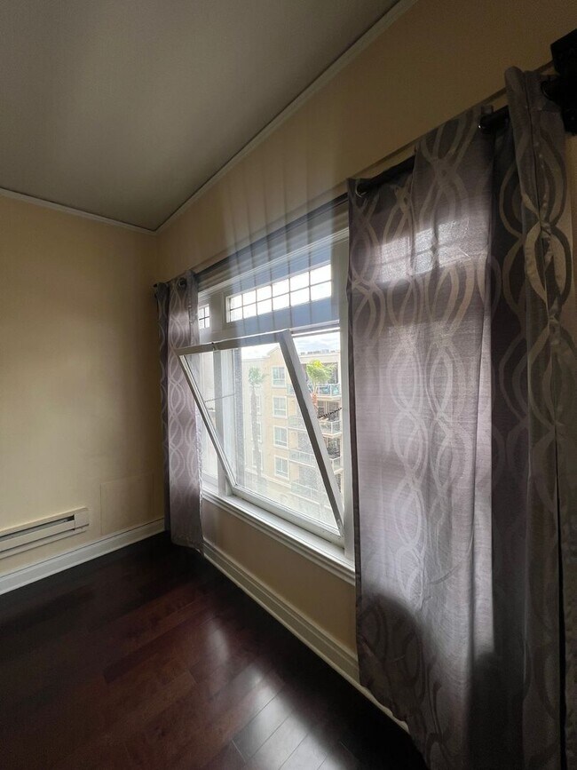 Foto del edificio - Historical 1922 Art Deco Building - 5th Floor 1 Bedroom, 1 Bath, All Utilities Included