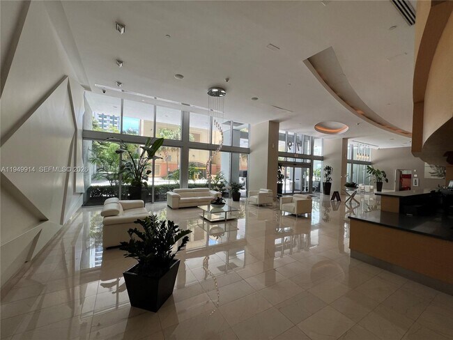 Foto del edificio - 79 SW 12th St