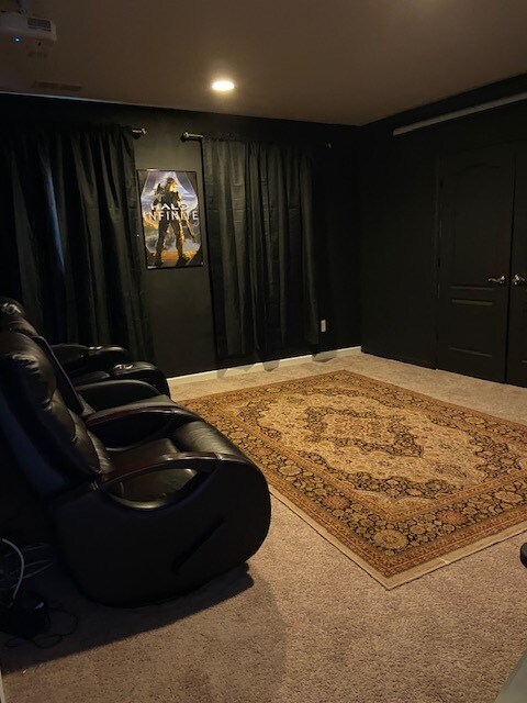 Room 1 - 42340 Abney Wood Dr
