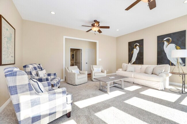 Foto del edificio - 10400 Cedar Rock Rd