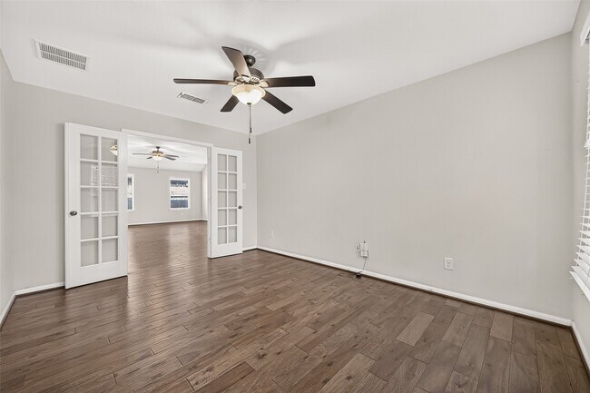 Foto del edificio - 26602 Yukon Straight Dr