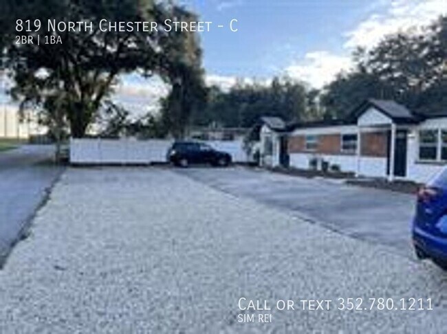 Building Photo - 2 Bedroom 1 Bath