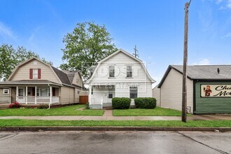 Building Photo - 743 N Belmont Ave