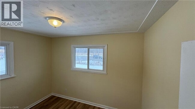 Photo du bâtiment - 1100 HIGHWAY NO 6 Hwy