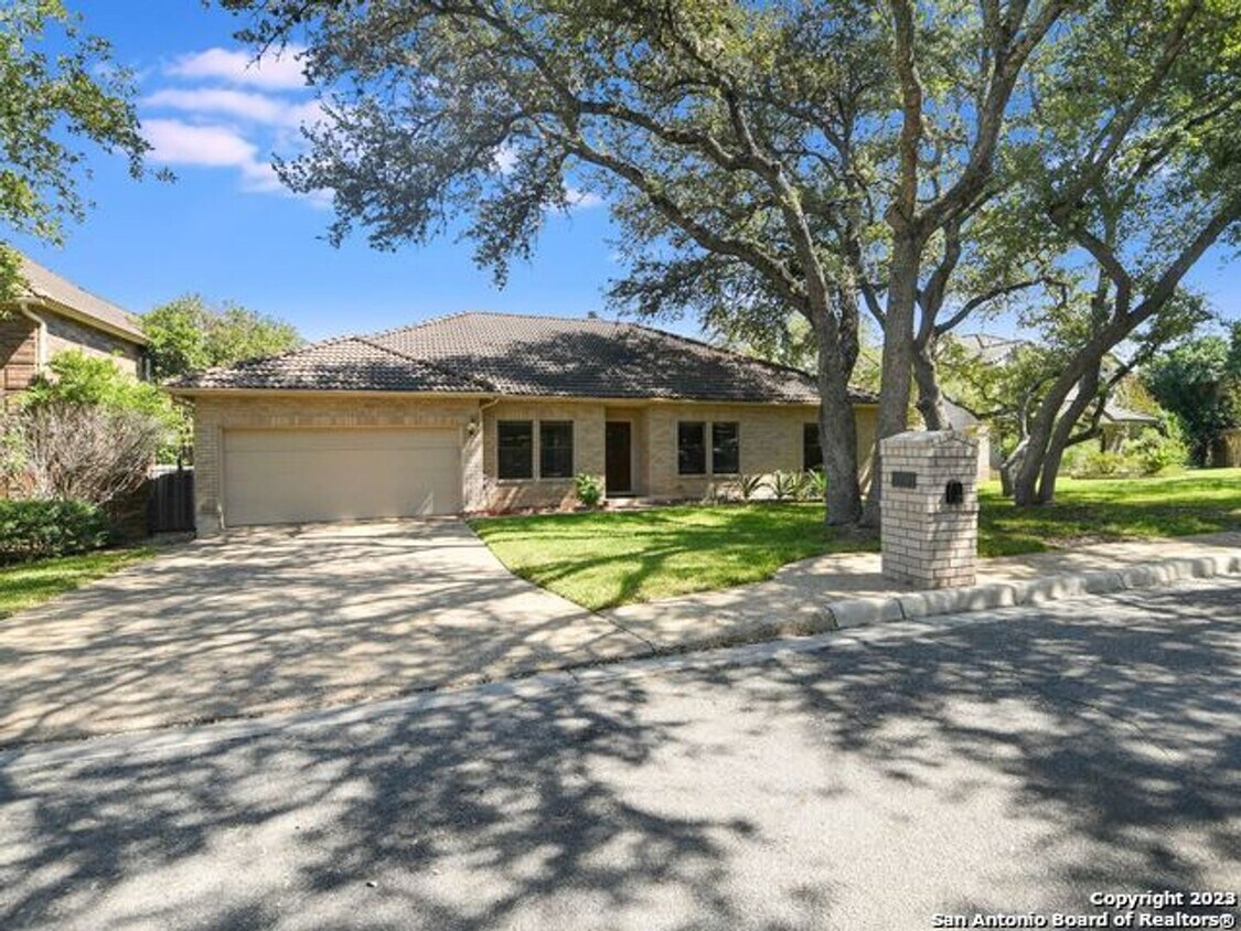 3911 Creek Forest, 78230 House Rental in San Antonio, TX