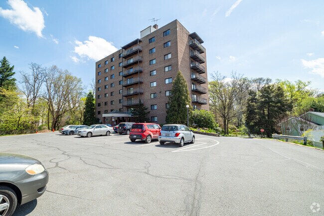 Foto del edificio - Thayer Towers Condominiums