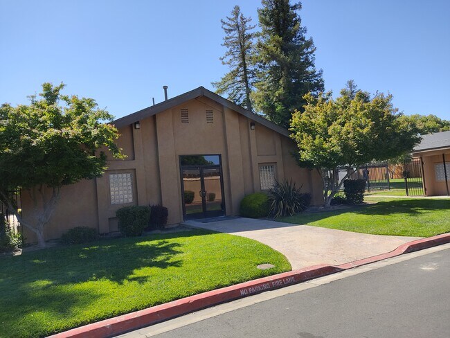 Building Photo - 564 Pirinen Ln