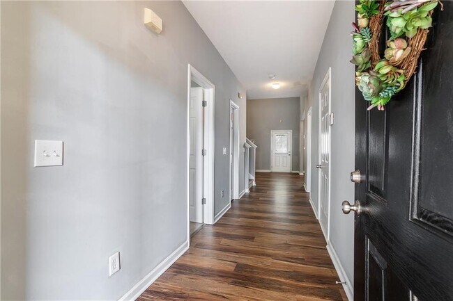 Building Photo - 208 Oconee Way