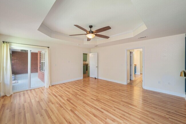 Building Photo - 618 Territory Ln
