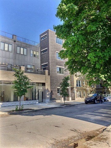 Foto del edificio - 6351 N Magnolia Ave