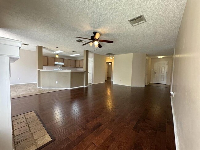 Foto del edificio - 1407 Ashley Dr