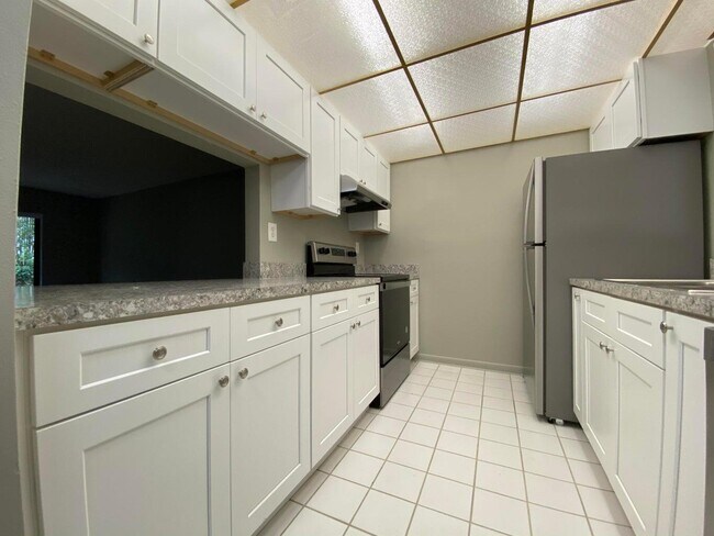 Building Photo - 2050 N Congress Ave