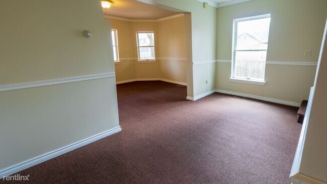 Building Photo - 2 br, 1.5 bath  - 307 N 4th St 307