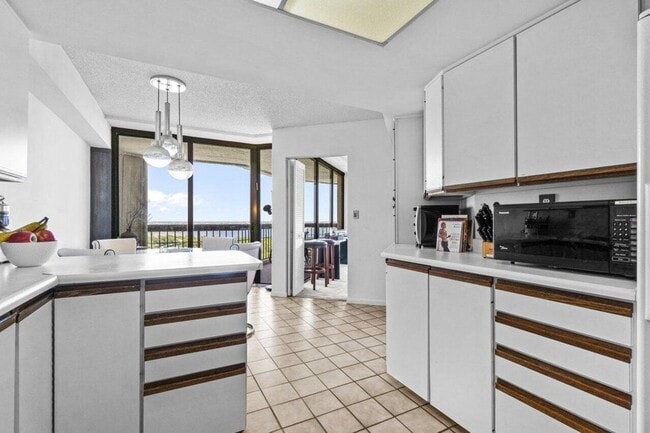 Foto del edificio - 1900 Consulate Pl