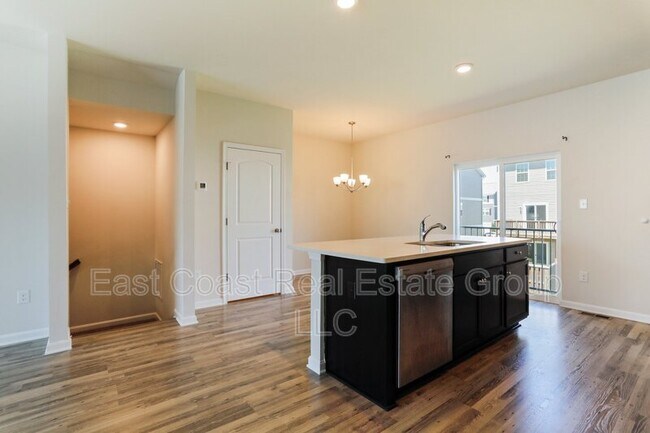 Building Photo - 139 Vespucci Ln