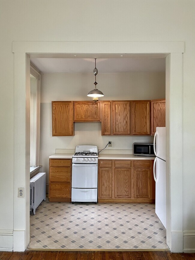 967 W 4th St Unit 2E, Williamsport, PA 17701 Condo for Rent in Williamsport, PA