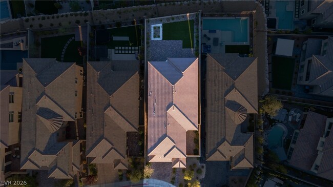 Building Photo - 400 Red Feather Peak Ct