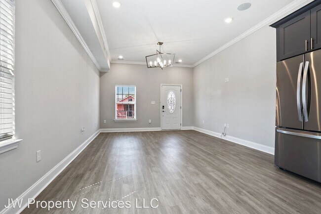 Foto del edificio - 3 br, 2 bath House - 9025 Olive Street