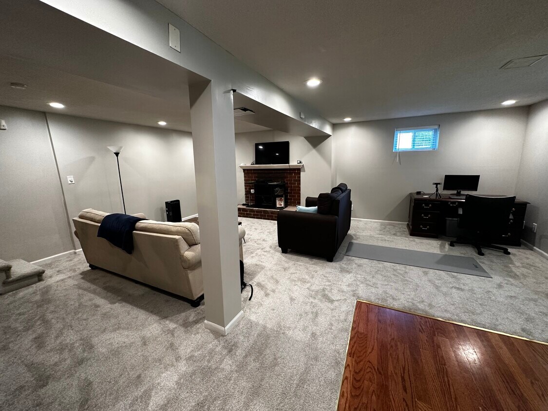 Foto principal - 3021 Marquis Dr