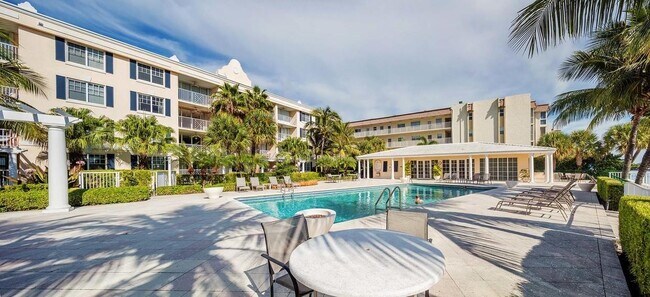 Foto del edificio - 651 E Woolbright Rd