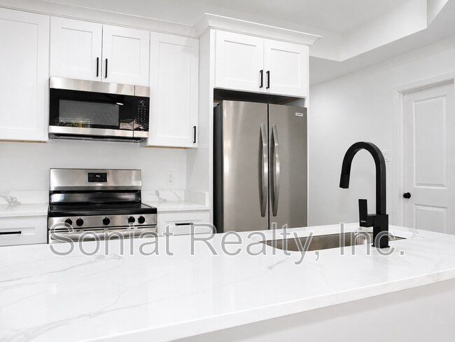Foto del edificio - 2023 First St.