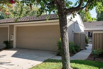 Building Photo - 1116 Silver Oak Ct