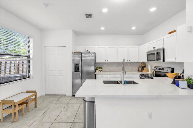 Foto del edificio - 18401 NW 89th Ct