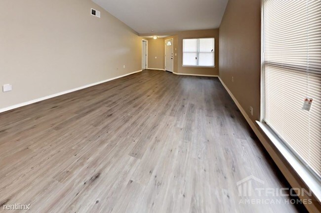 Foto del edificio - 14615 Hillside Ridge