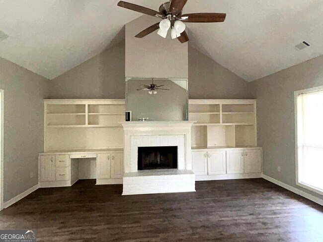 Building Photo - 160 Wisteria Blvd