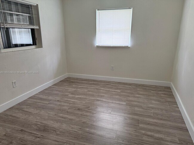 Foto del edificio - 772 NW 5th St