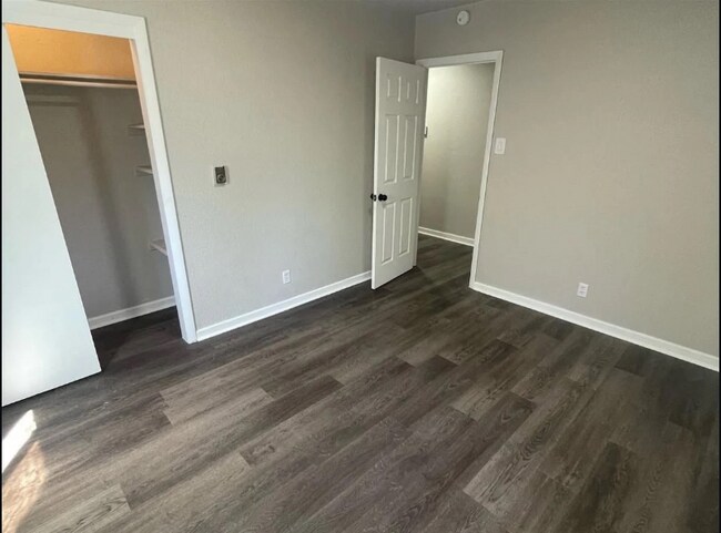 Foto del edificio - 2317 Cedar St
