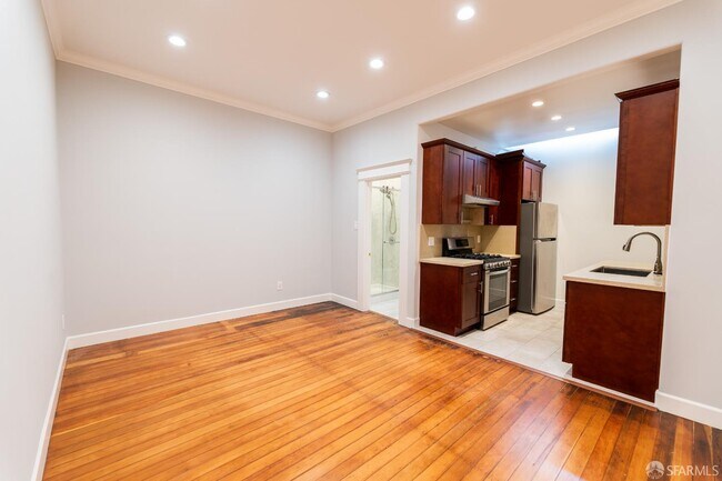 Foto del edificio - 139 Jasper Pl