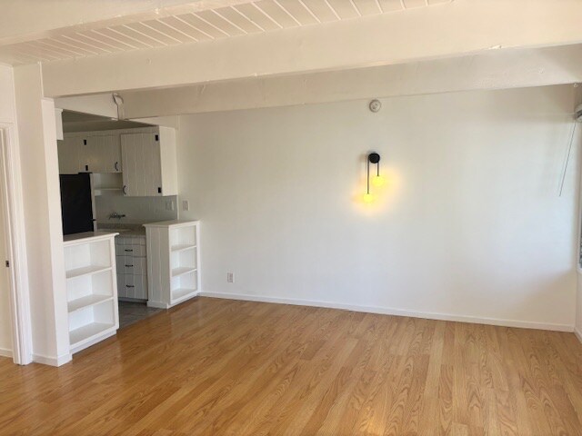 Foto del edificio - 1246 N Sweetzer Ave