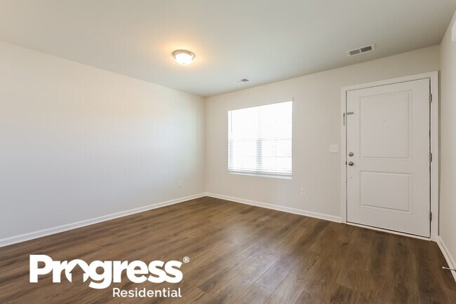 Foto del edificio - 1148 Langston Dr