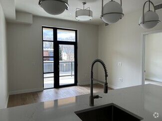 Building Photo - 265 S 4th St E