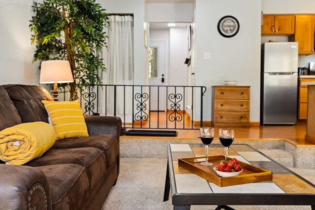 Building Photo - 246 Broken Lance Dr