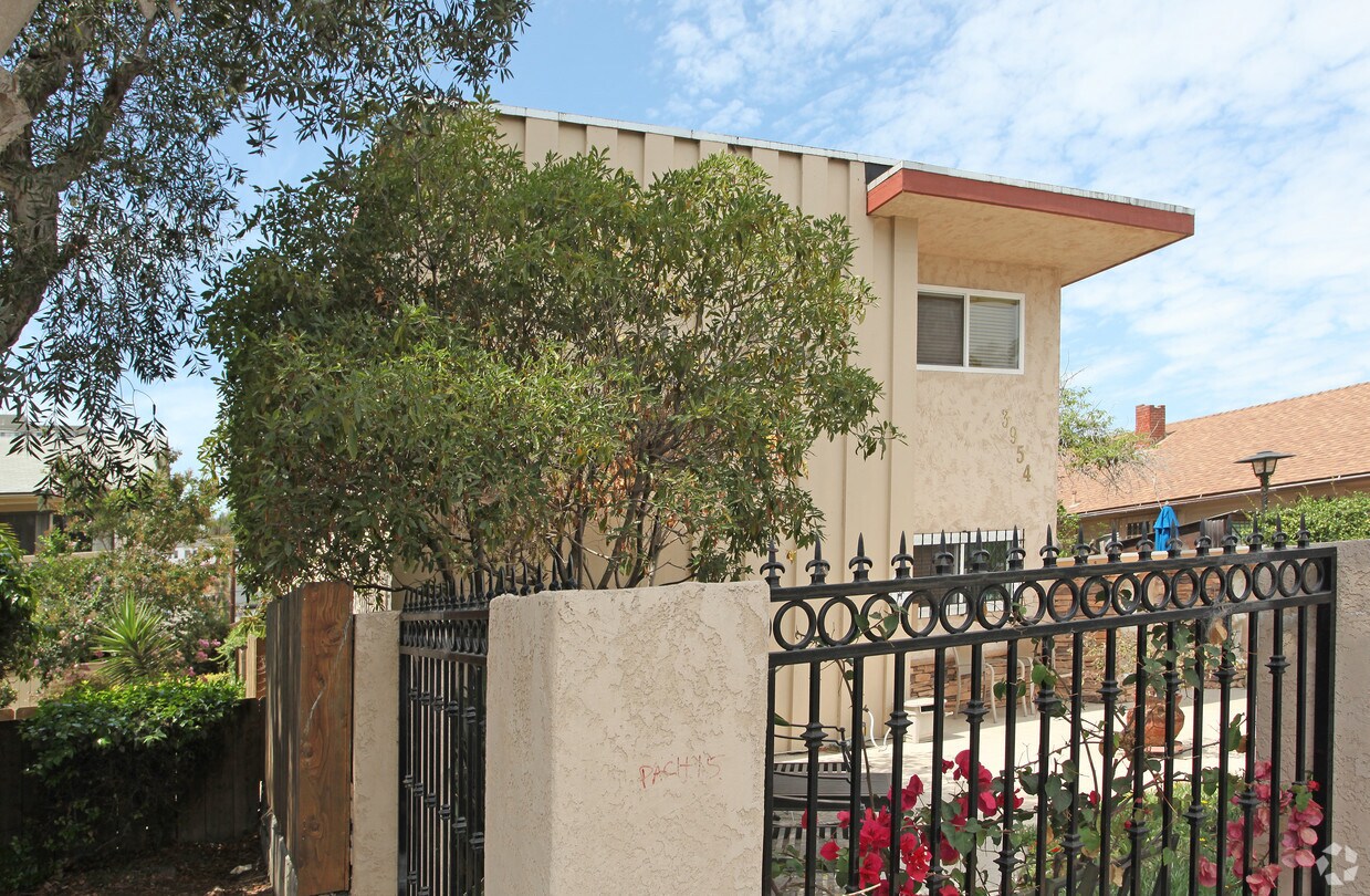 Building Photo - 3954 Alabama St