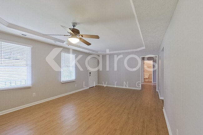 Building Photo - 5312 Blanchette St