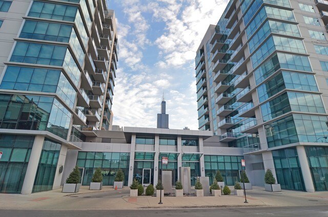 Foto principal - 123 S Green St