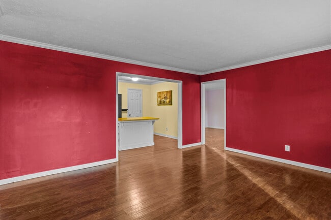 Building Photo - 214 Manchester Rd