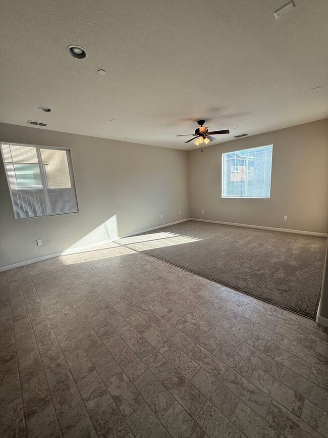 Building Photo - 2261 Hancock Dr