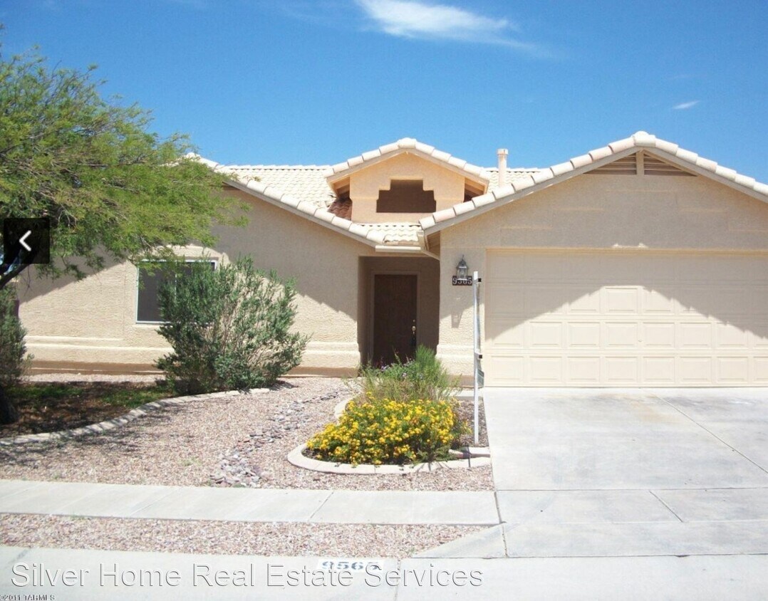 3 br, 2 bath House 9565 E. Paseo San Ardo House Rental in Tucson