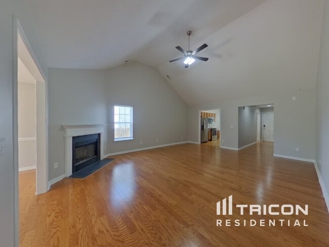 Building Photo - 7610 Hidden Creek Dr