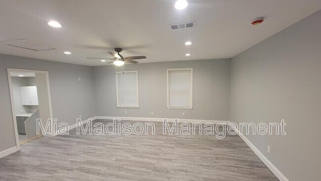 Foto del edificio - 1129 E Bolton St